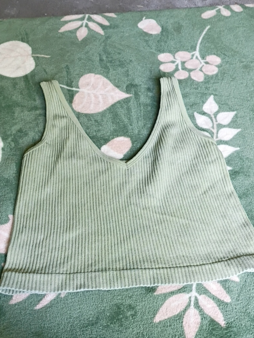 Aura Ribbed V-Neck Crop Tank - Sage